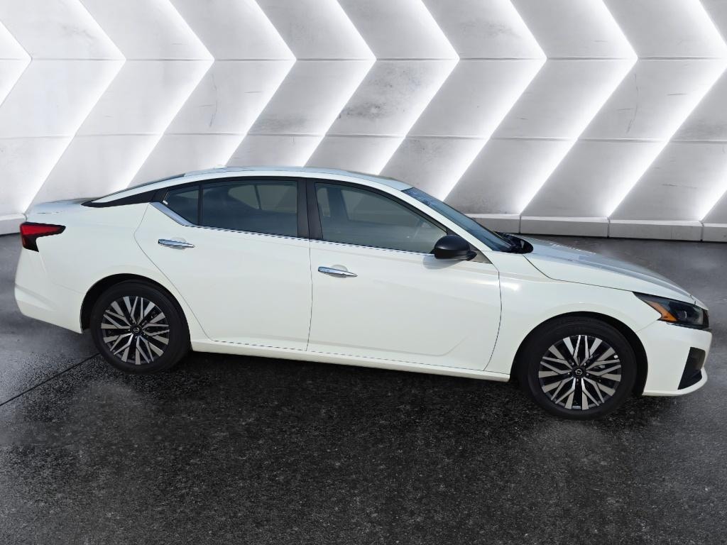 Used 2025 Nissan Altima SV