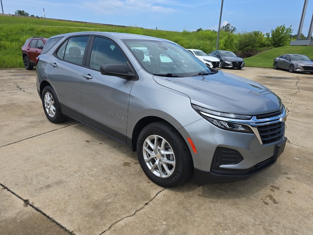 Used 2024 Chevrolet Equinox LS SUV