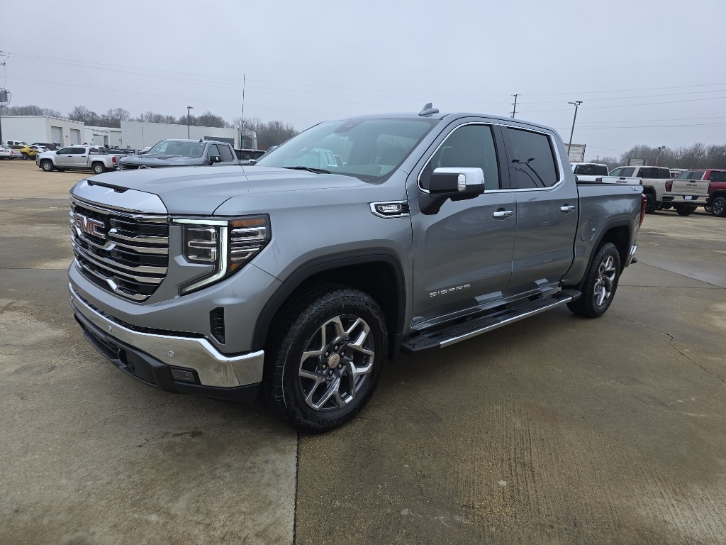 2026 GMC Sierra 1500 SLT's photo