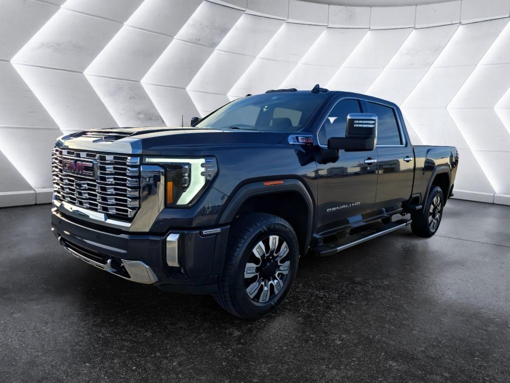 2024 GMC Sierra 2500HD Denali's photo