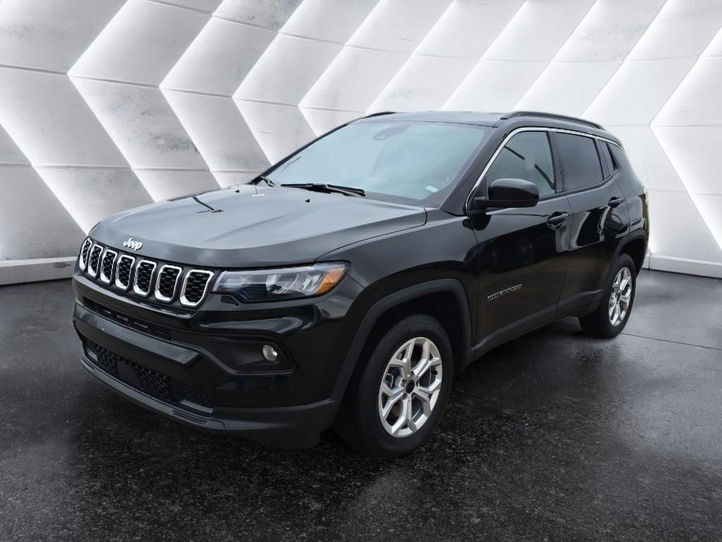 Used 2025 Jeep Compass Latitude 4x4 SUV