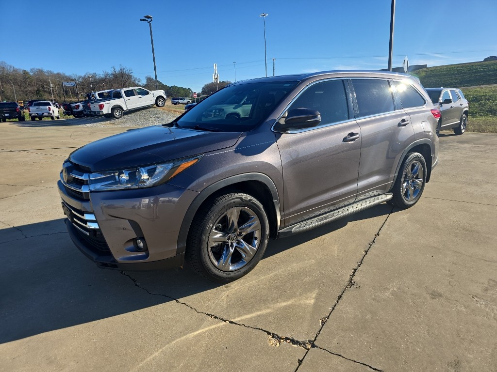 2019 Toyota Highlander L's photo