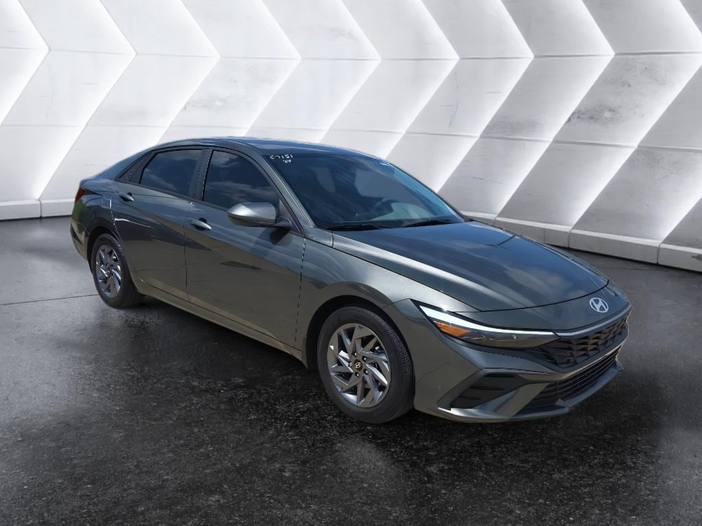 Used 2024 Hyundai Elantra SEL Sedan