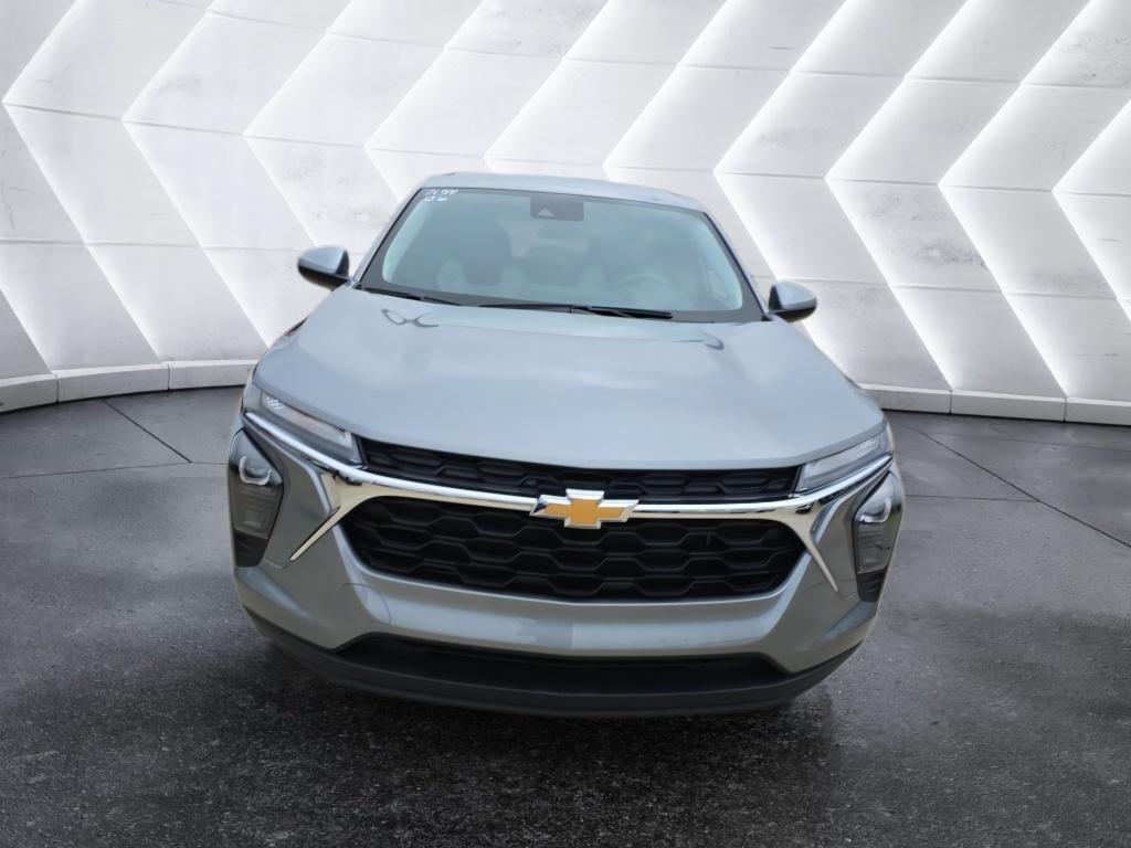 New 2026 Chevrolet Trax LS SUV