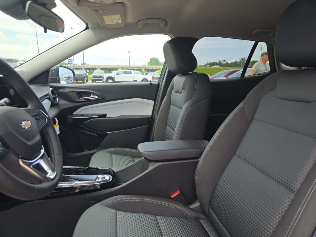 2026 Chevrolet Trax LT - Photo 20
