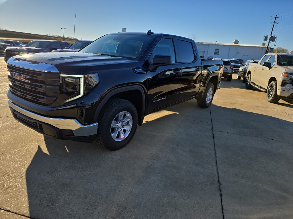 2026 GMC Sierra 1500 Pro's photo