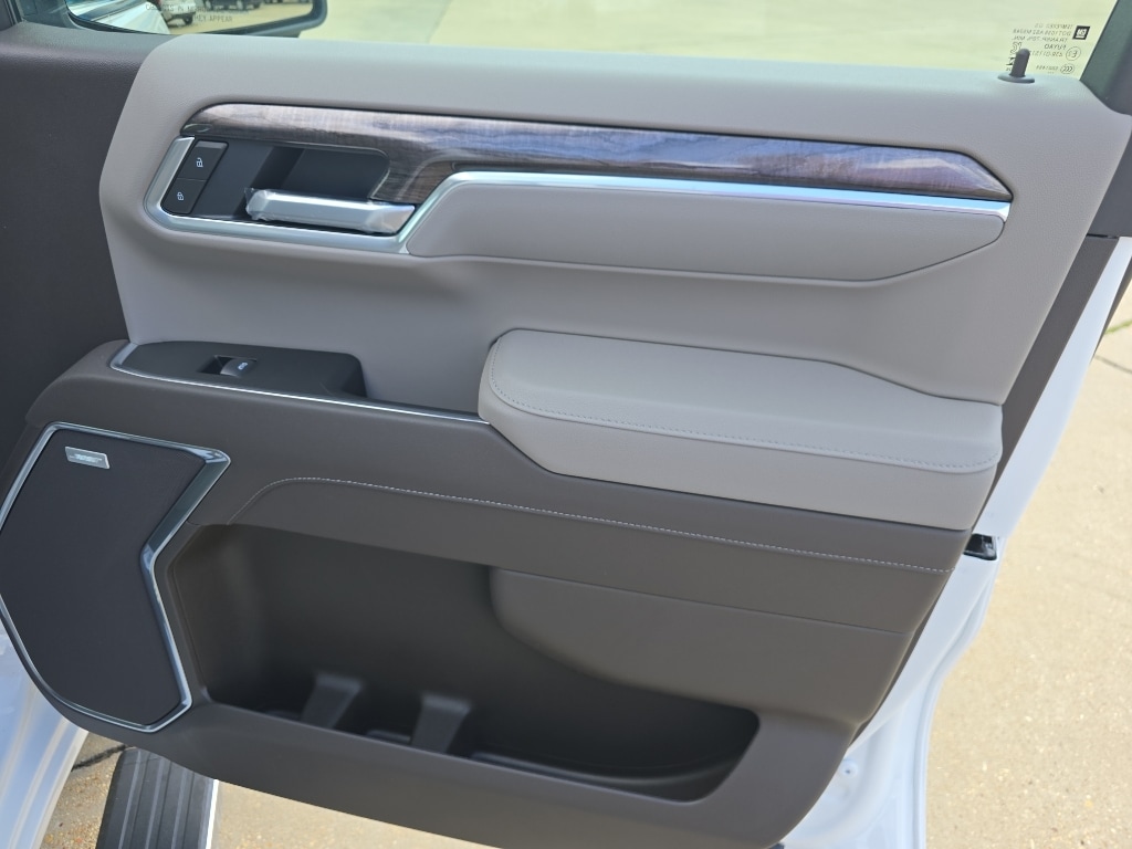 2026 Chevrolet Silverado 1500 LTZ - Photo 14