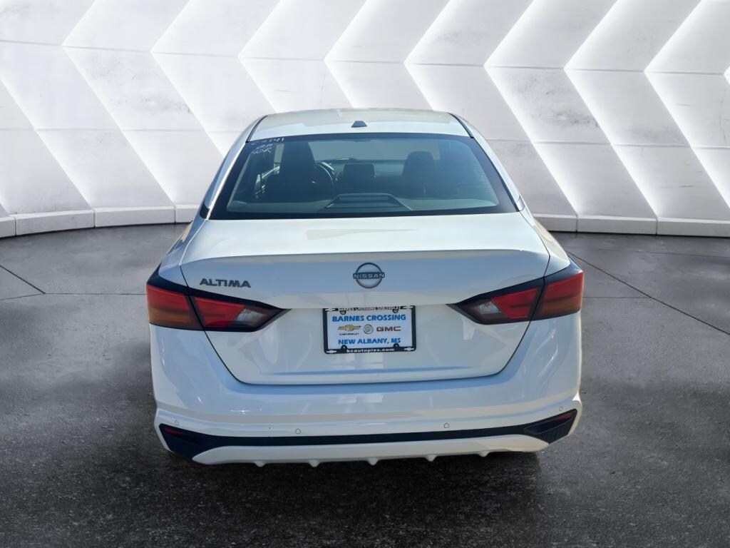 Used 2025 Nissan Altima SV FWD Sedan