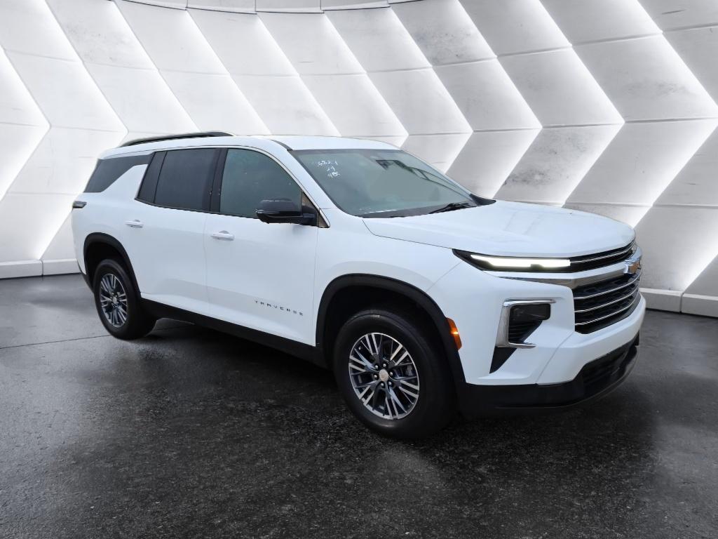Used 2024 Chevrolet Traverse 1LT with VIN 1GNERGKS1RJ180168 for sale in New Albany, MS