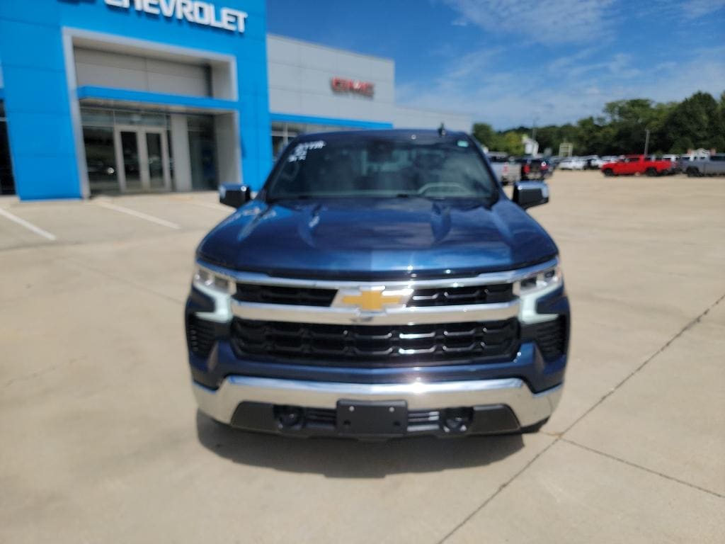 Used 2022 Chevrolet Silverado 1500 LT with VIN 3GCPDDEK7NG561318 for sale in New Albany, MS