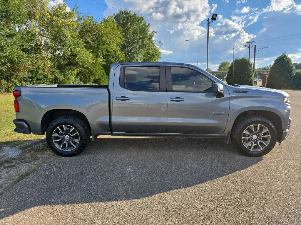 2021 Chevrolet Silverado 1500 RST photo 4