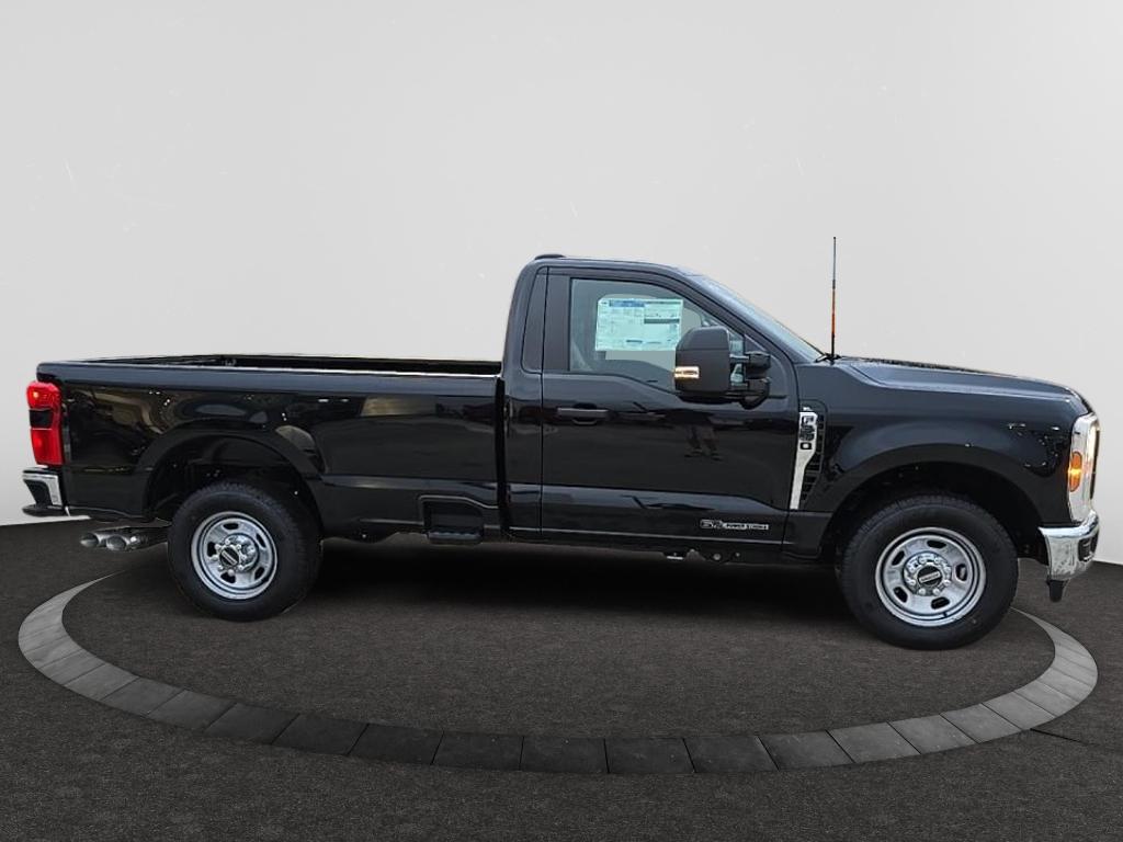 2024 Ford F-350 XL photo 4