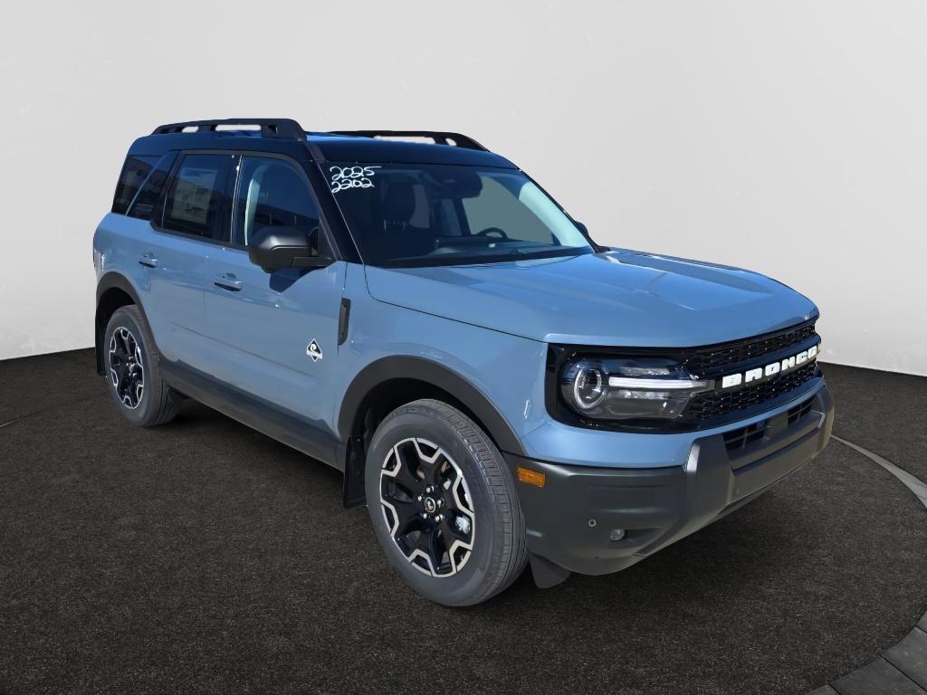 2025 Ford Bronco Sport Outer Banks photo 3