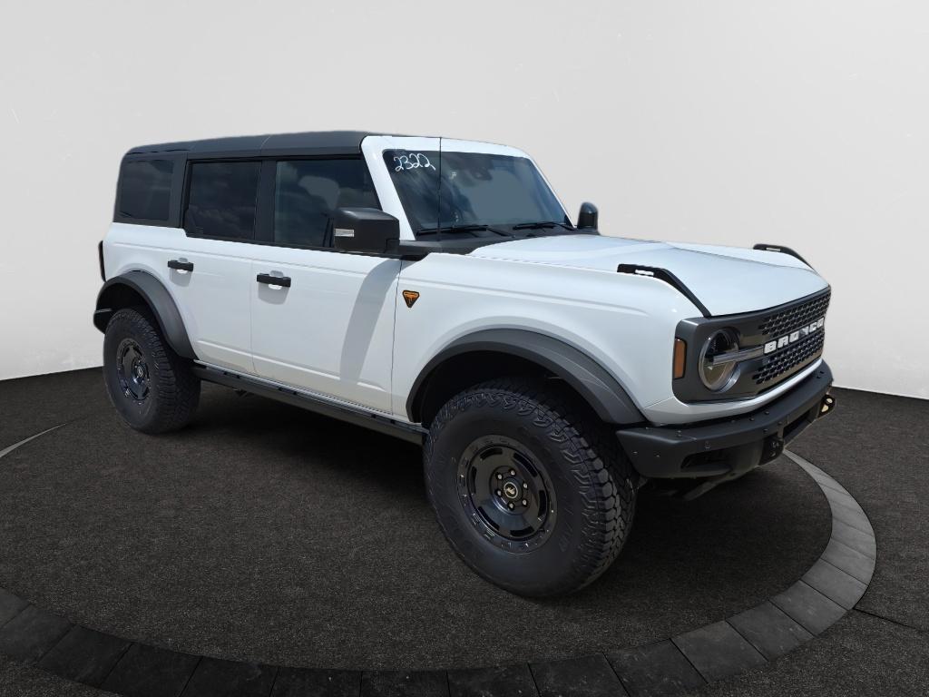 2025 Ford Bronco Badlands photo 3