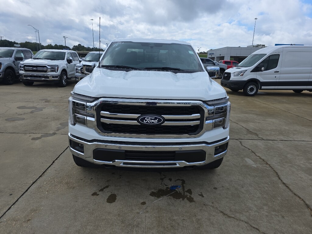 2025 Ford F-150 Lariat photo 2