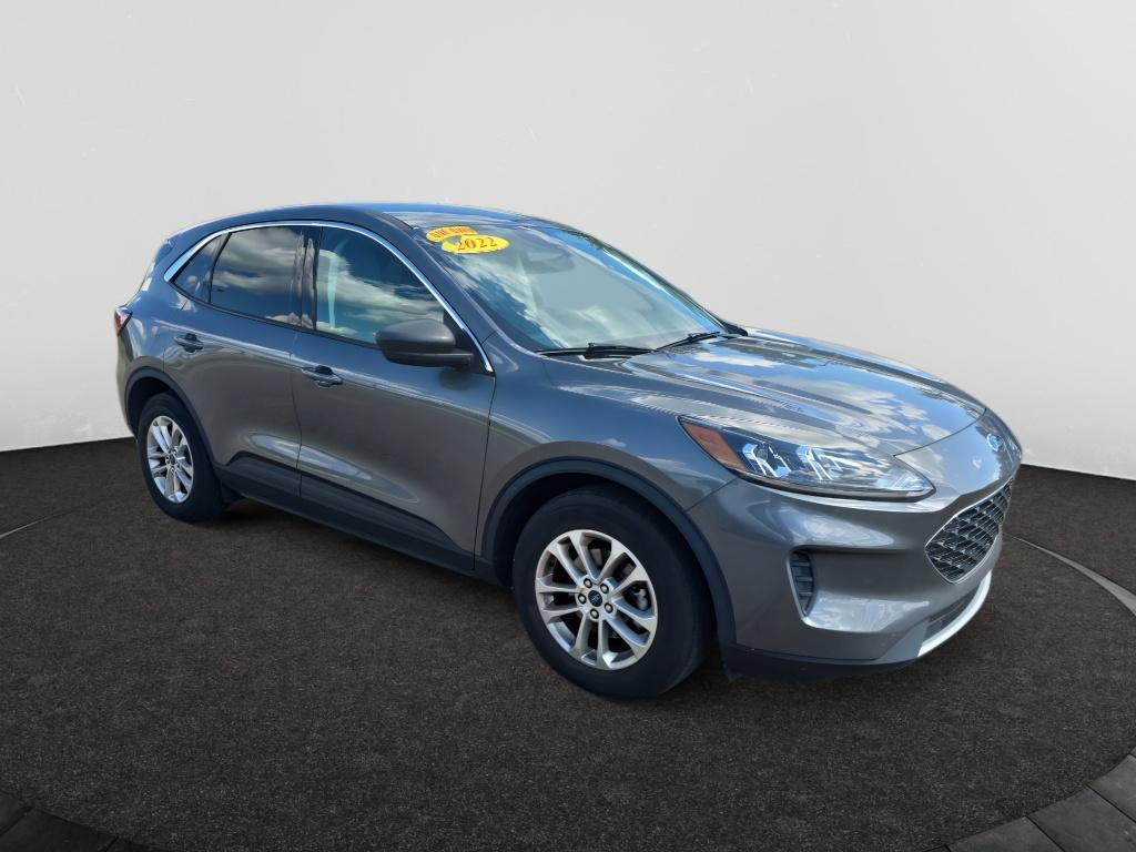 2022 Ford Escape SE photo 3