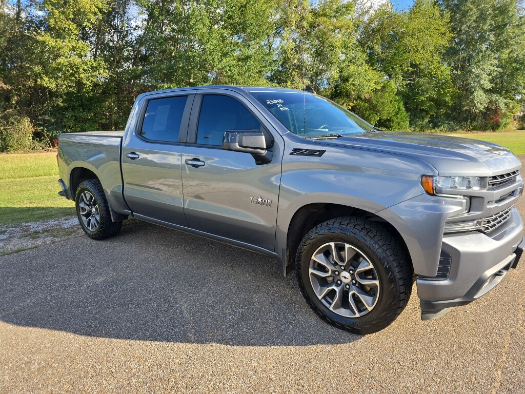 2021 Chevrolet Silverado 1500 RST photo 3
