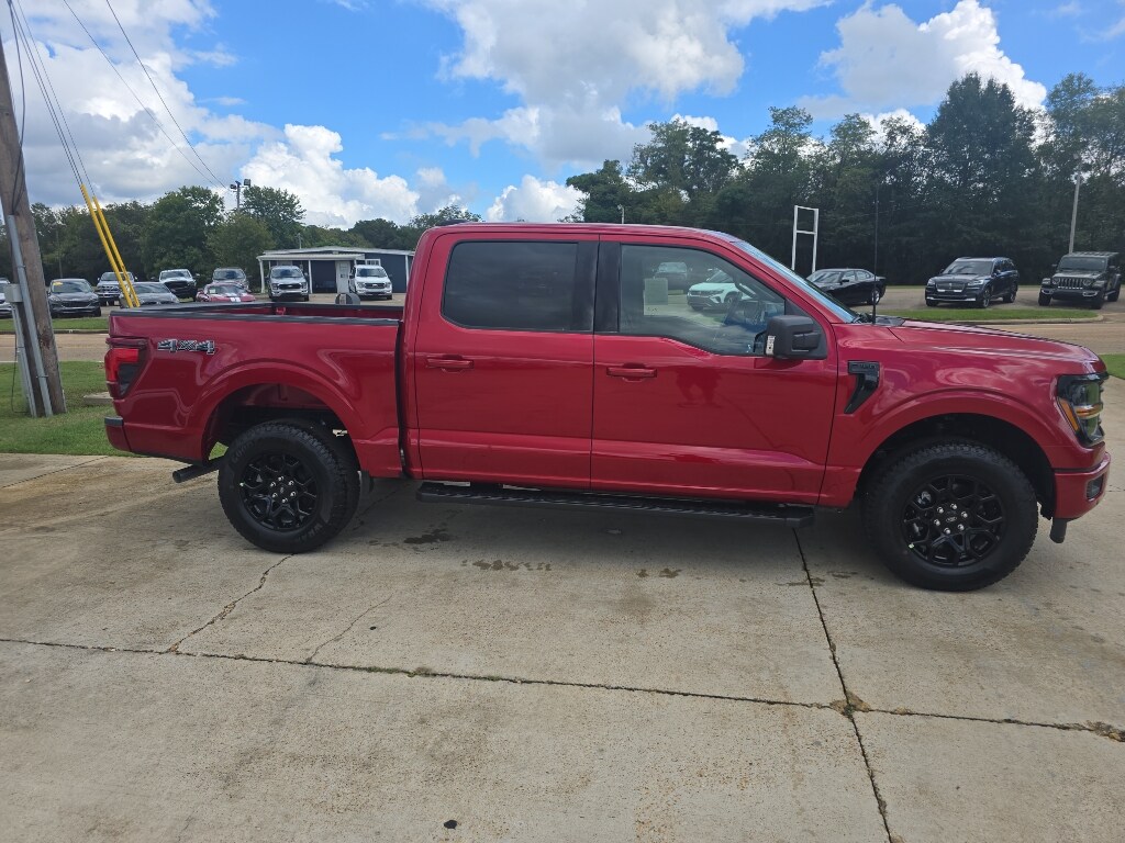 2025 Ford F-150 XLT photo 4