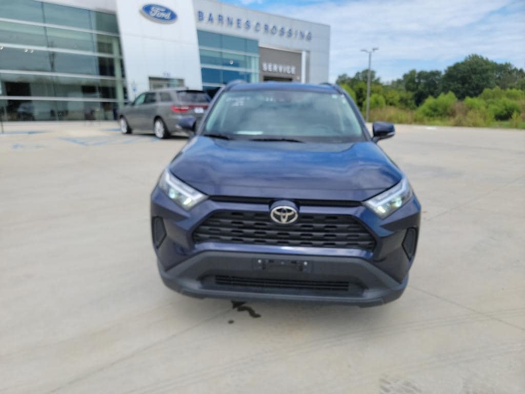 Used 2022 Toyota RAV4 XLE with VIN 2T3P1RFV1NW279674 for sale in New Albany, MS