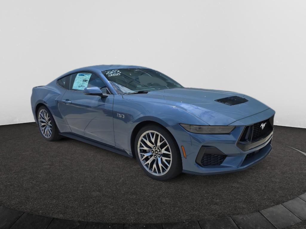 2025 Ford Mustang GT Premium photo 3