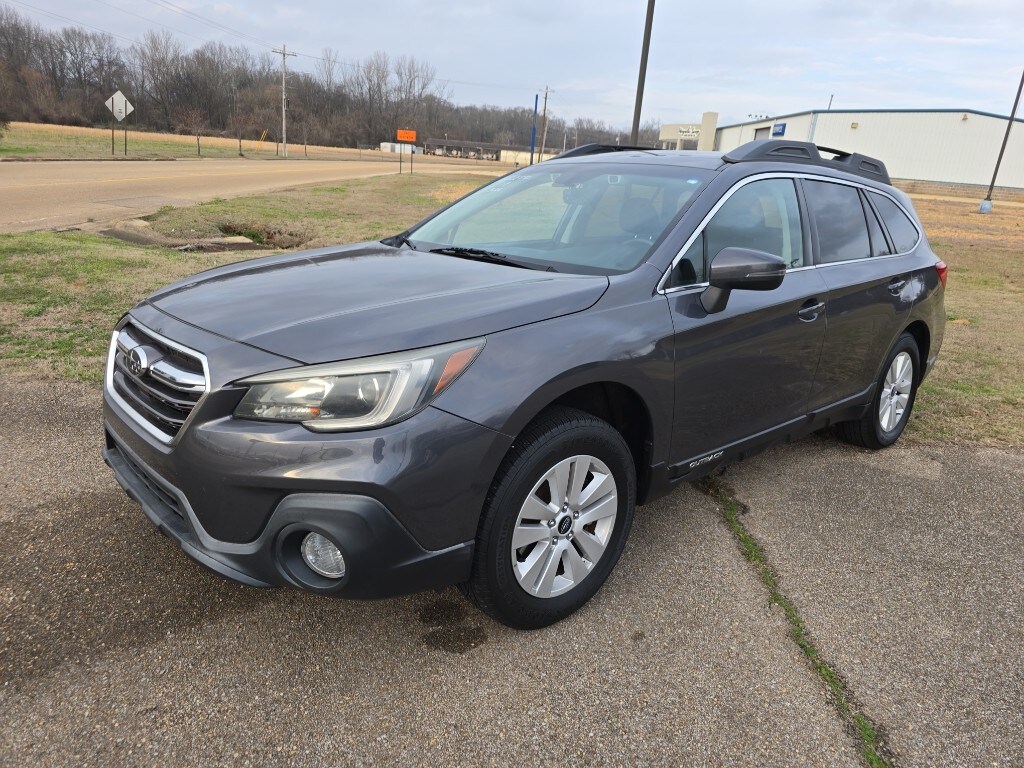 2019 Subaru Outback Premium's photo