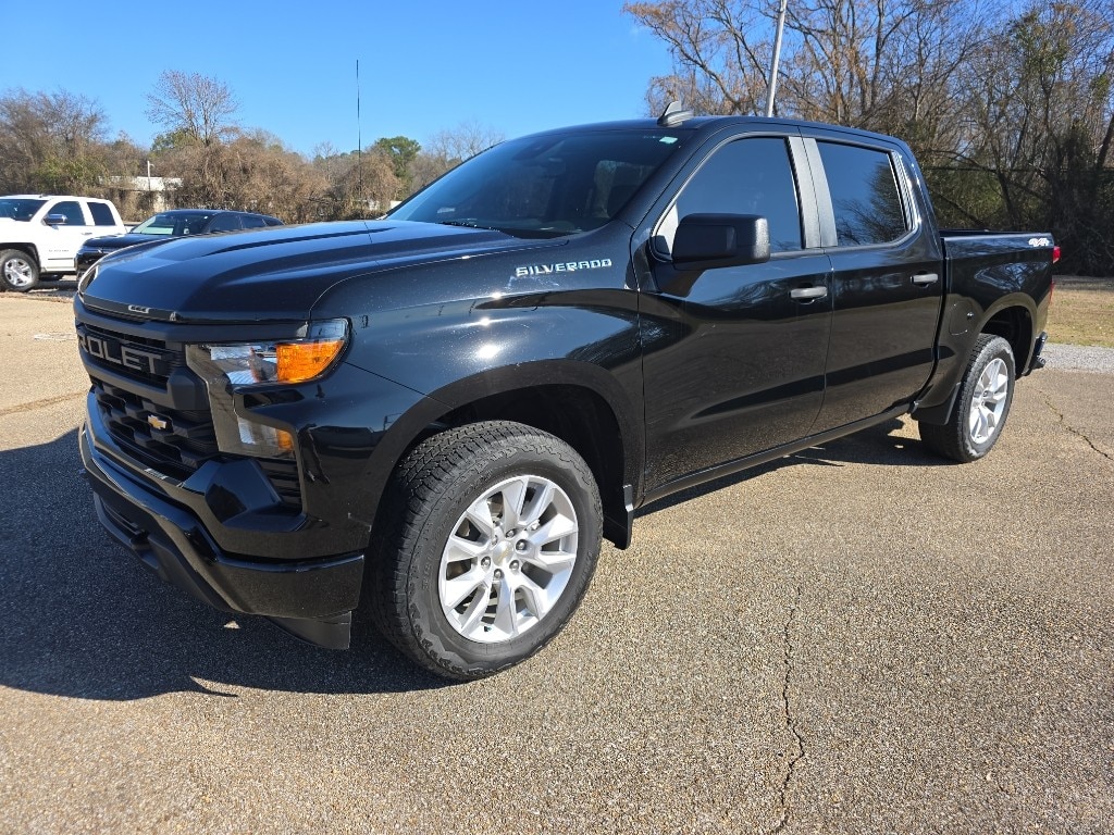 2023 Chevrolet Silverado 1500 Custom's photo