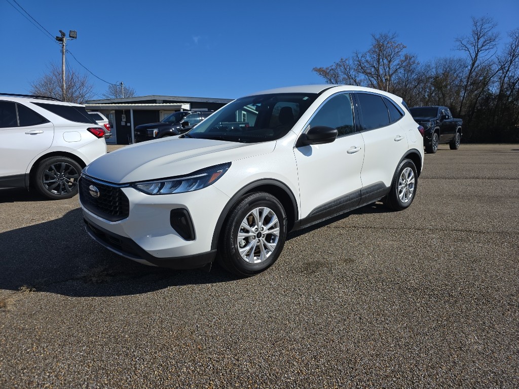 2023 Ford Escape Active's photo