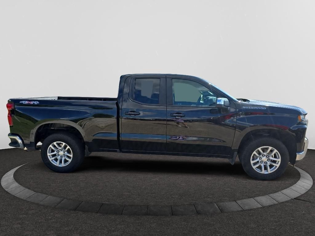 2020 Chevrolet Silverado 1500 LT photo 4