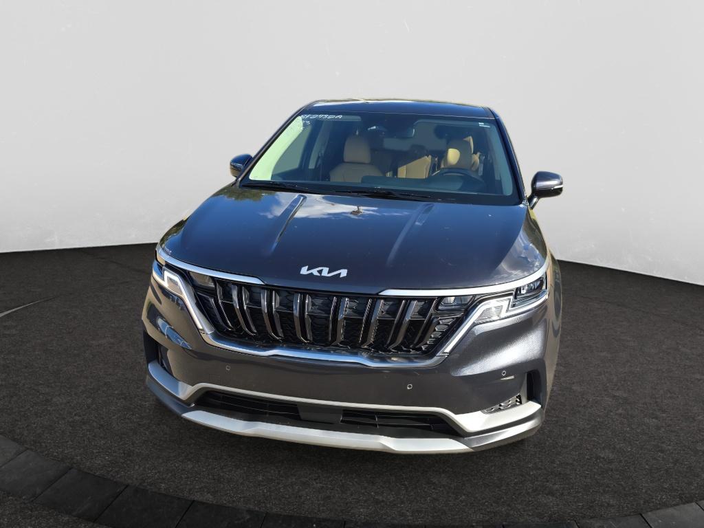 2023 Kia Carnival EX photo 2