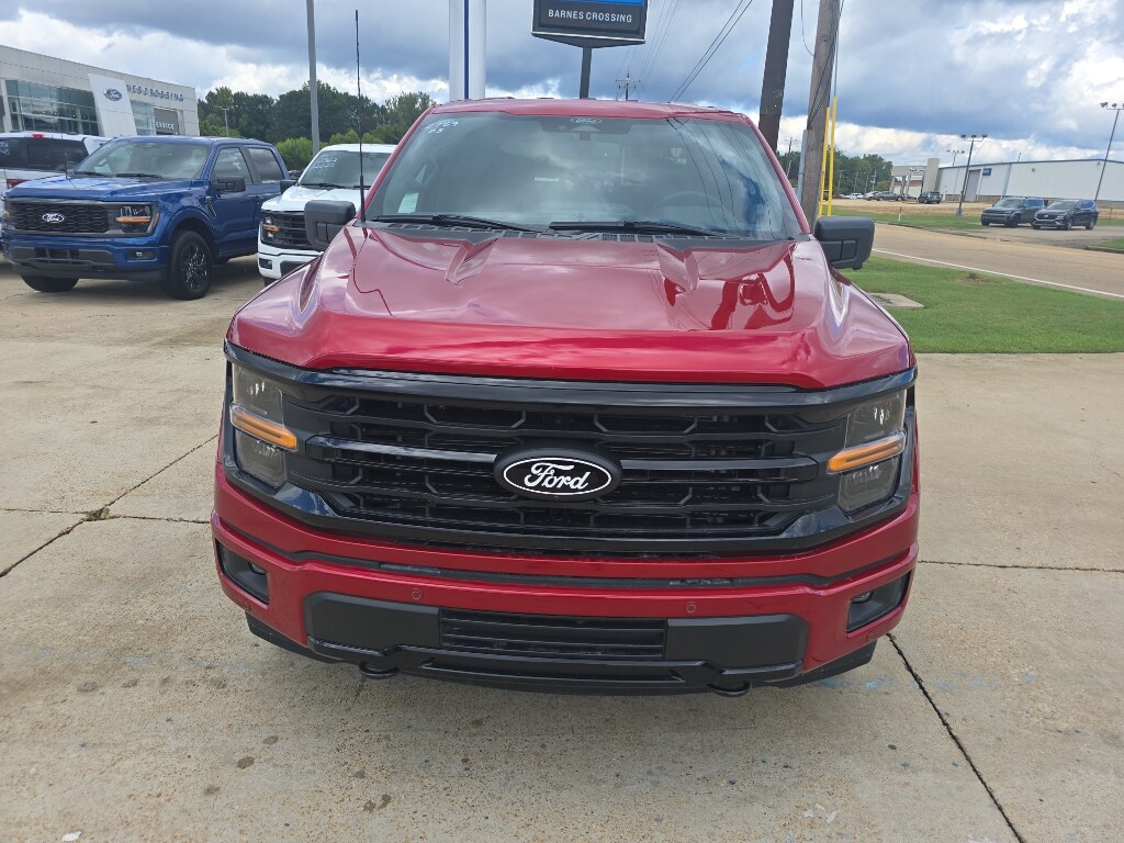 2025 Ford F-150 XLT photo 2
