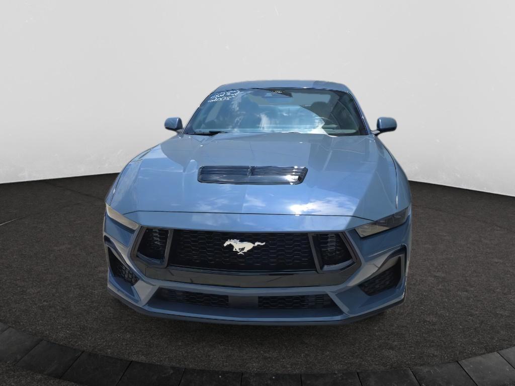2025 Ford Mustang GT Premium photo 2
