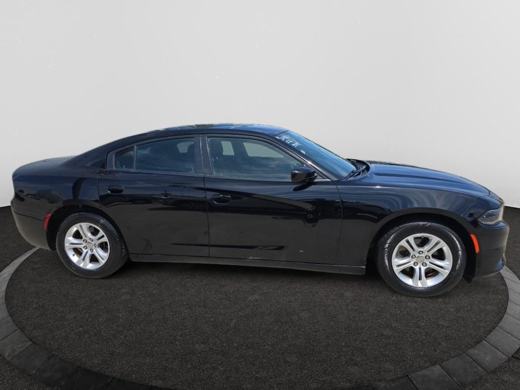 2022 Dodge Charger SXT photo 4
