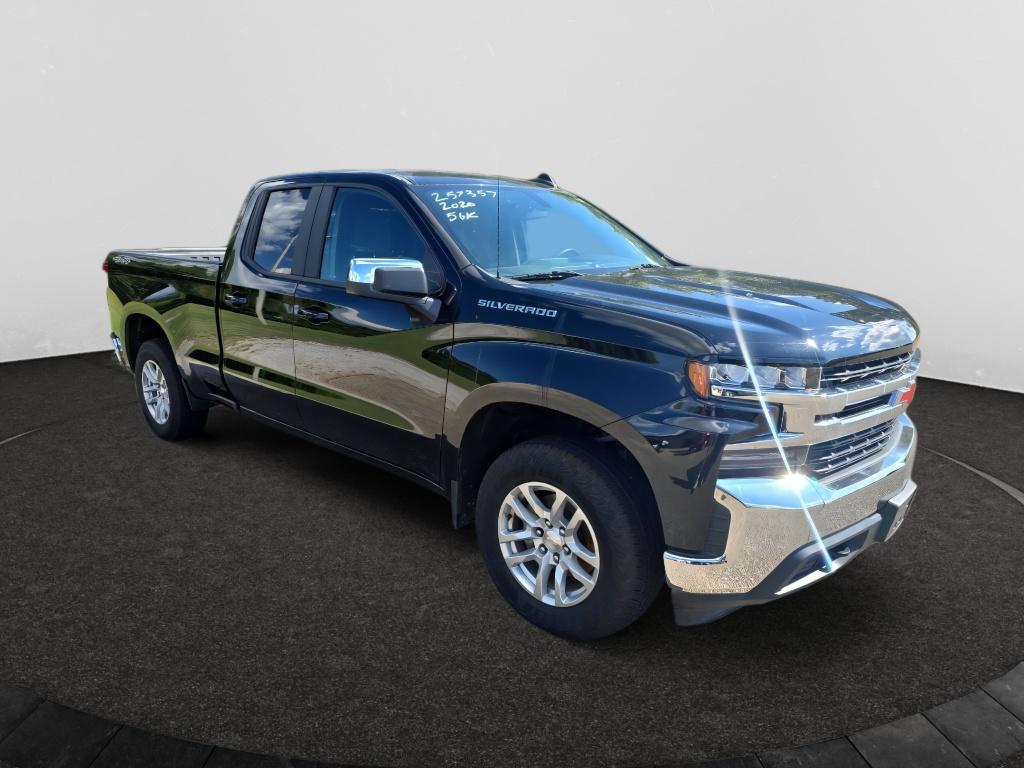 2020 Chevrolet Silverado 1500 LT photo 3
