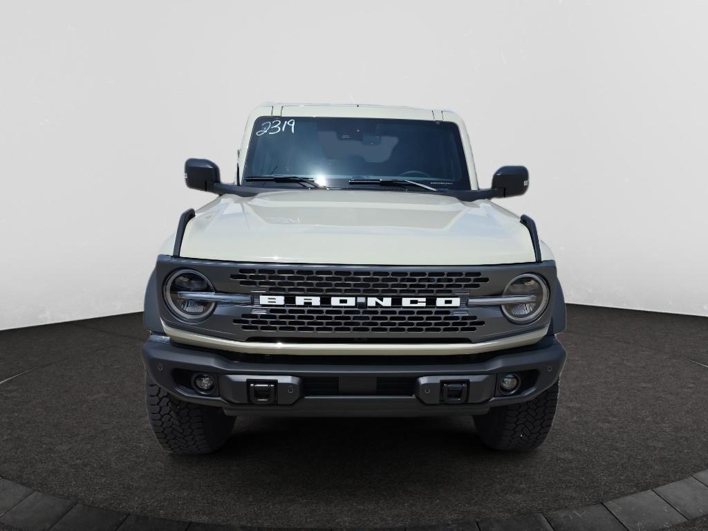 2025 Ford Bronco Badlands photo 2