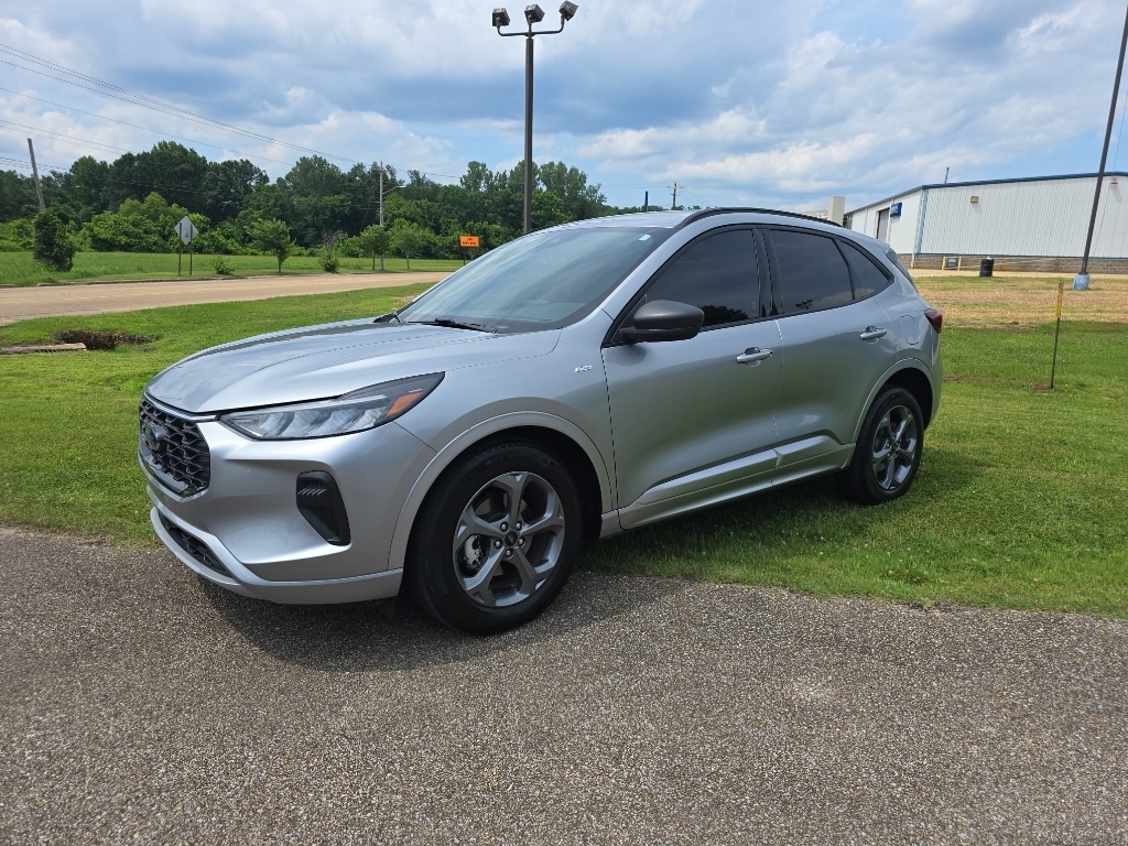 2024 Ford Escape ST-Line FWD's photo
