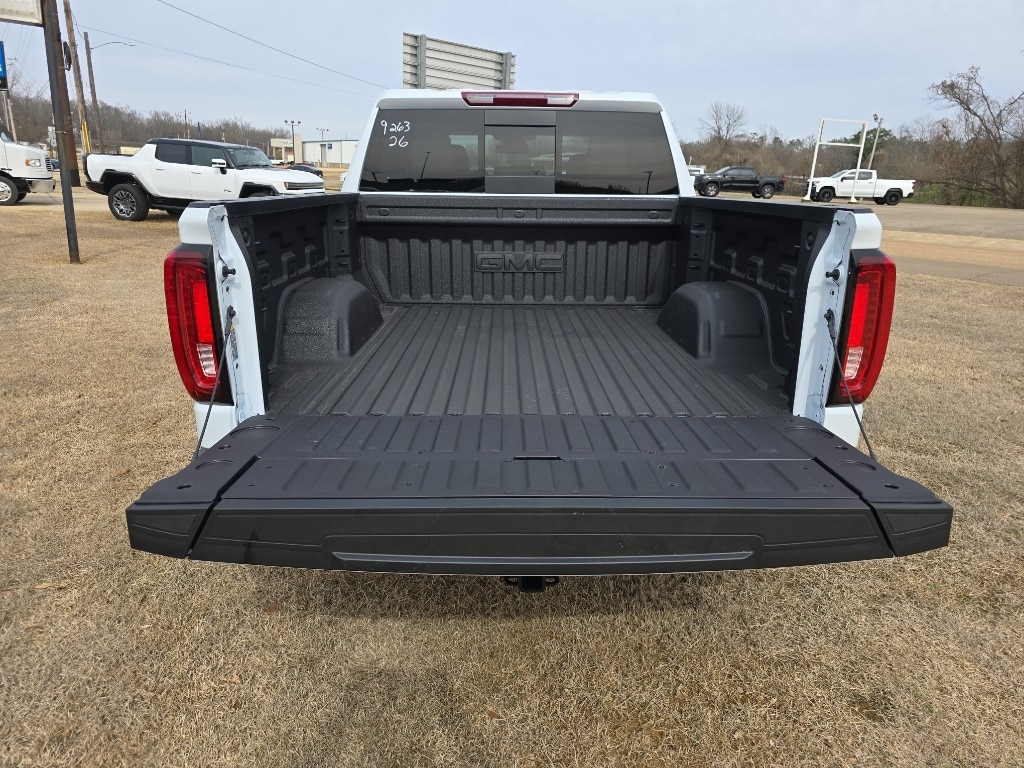 2026 GMC Sierra 1500 SLT - Photo 17