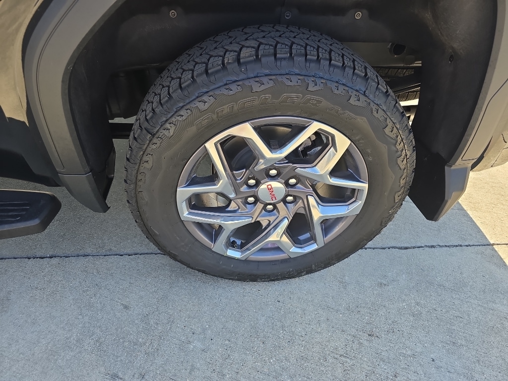 2026 GMC Sierra 1500 SLT - Photo 12
