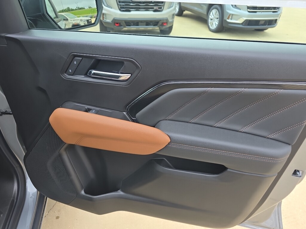 2026 GMC Canyon AT4 - Photo 12