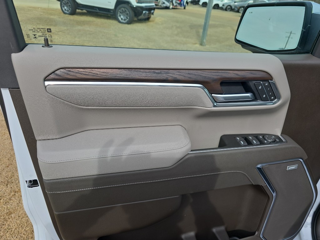 2026 GMC Sierra 1500 SLT - Photo 18