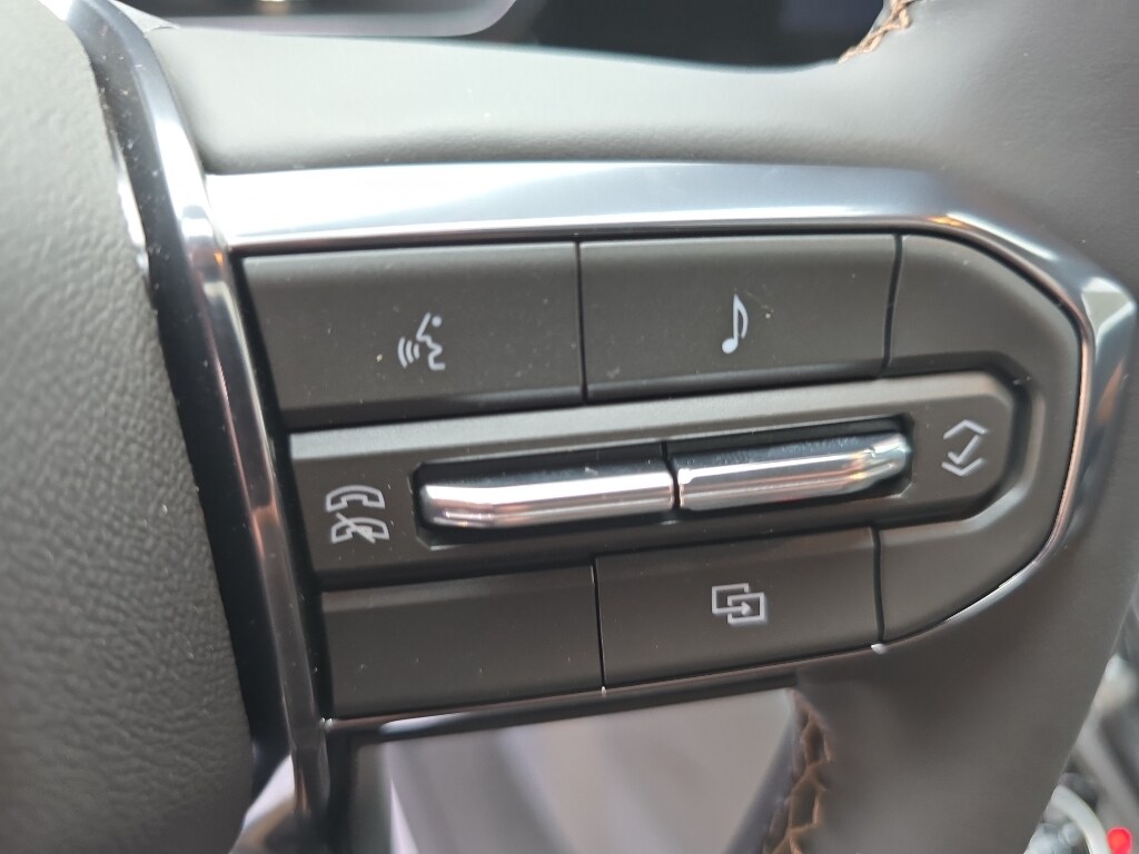 2026 GMC Canyon AT4 - Photo 20