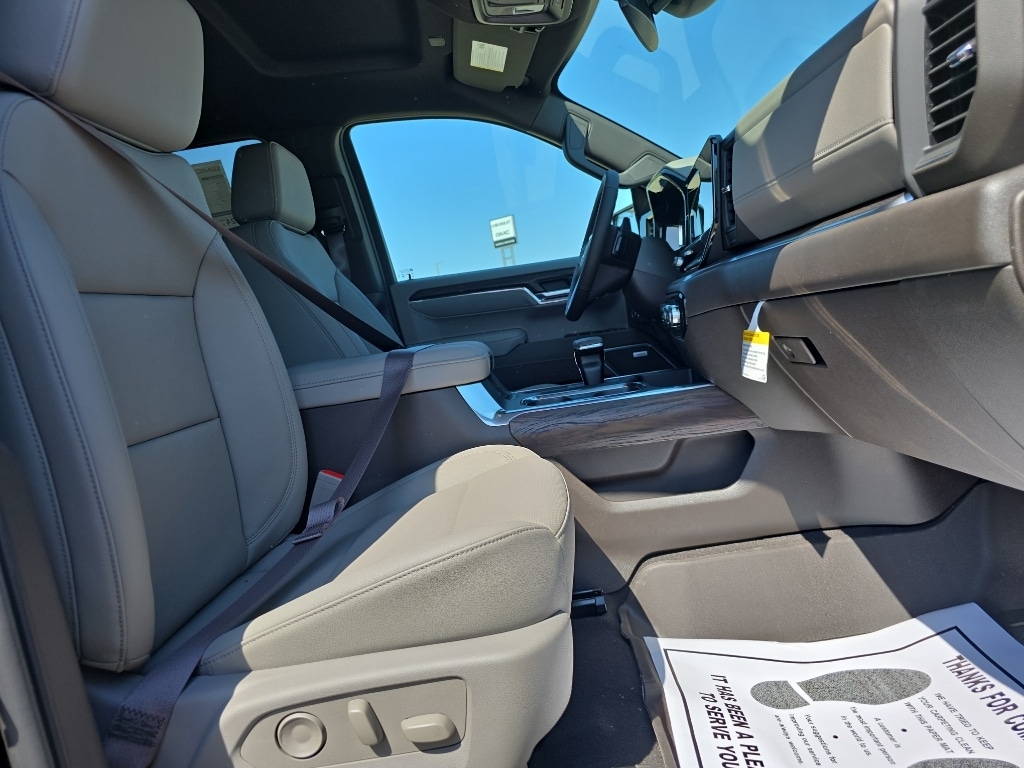 2026 GMC Sierra 1500 SLT - Photo 15