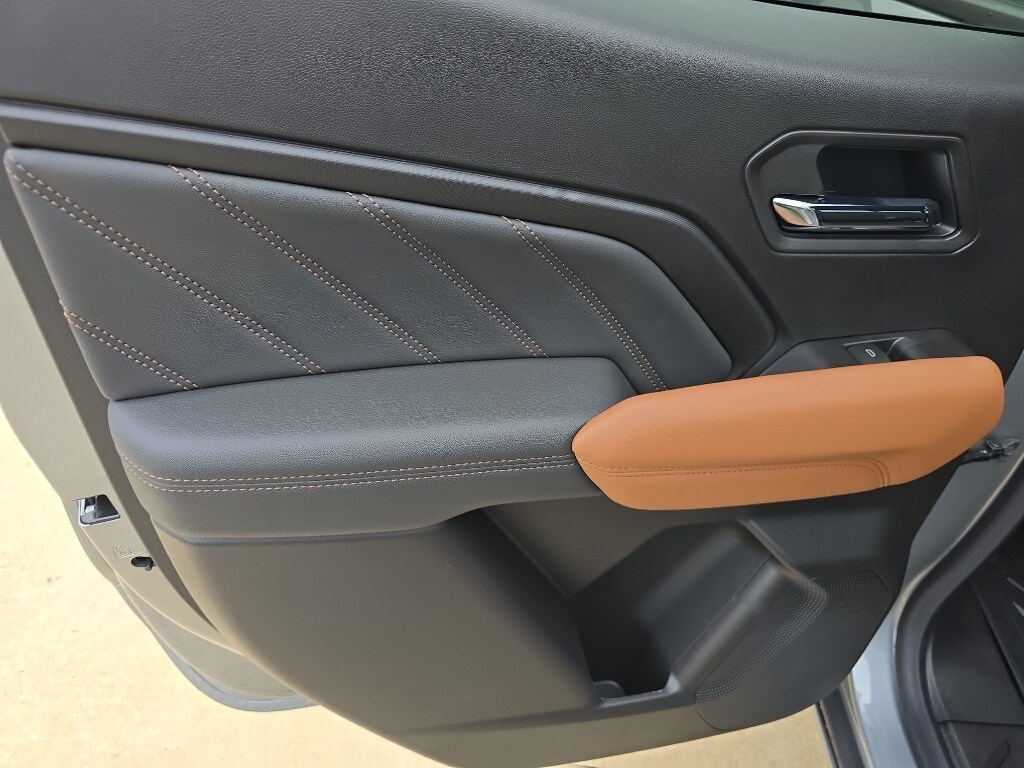 2026 GMC Canyon AT4 - Photo 9