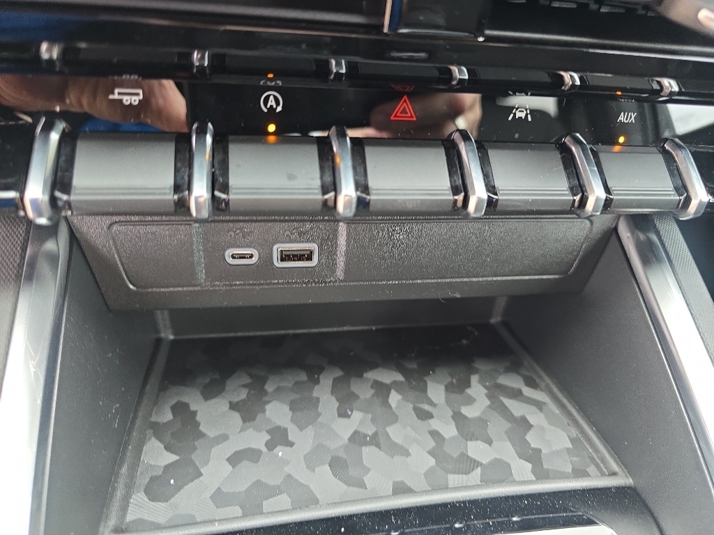 2026 GMC Canyon Elevation - Photo 26