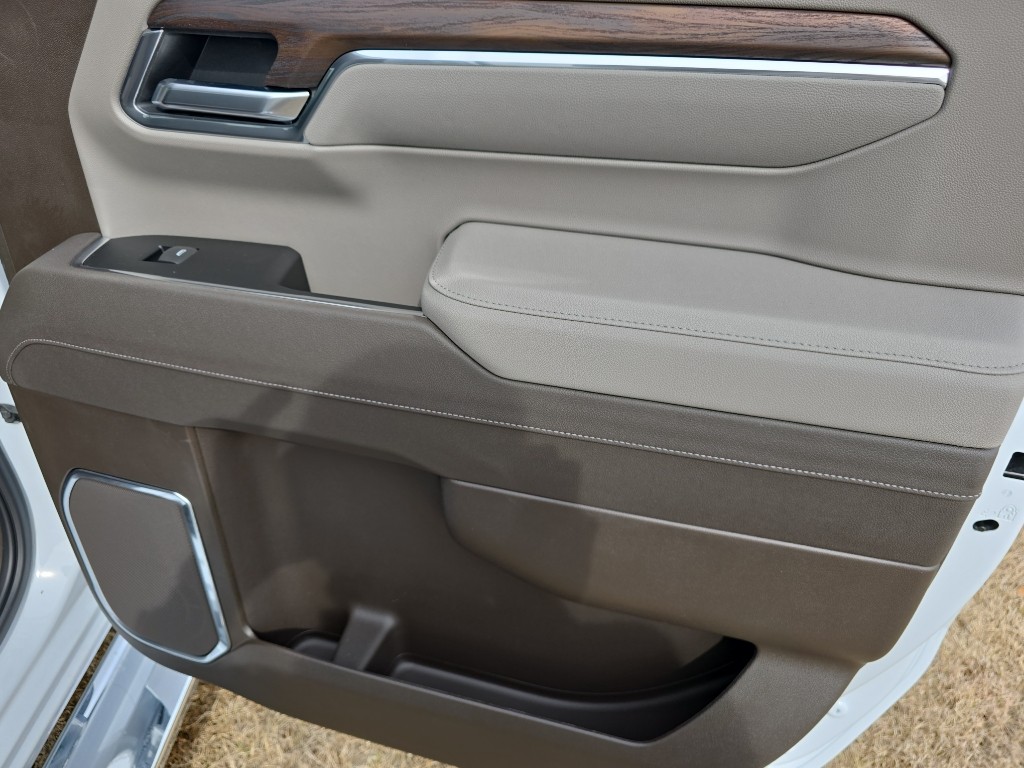 2026 GMC Sierra 1500 SLT - Photo 16