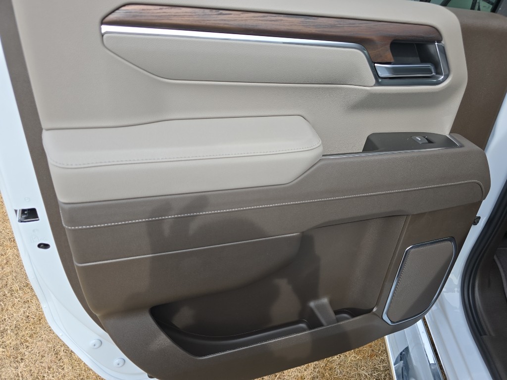 2026 GMC Sierra 1500 SLT - Photo 11