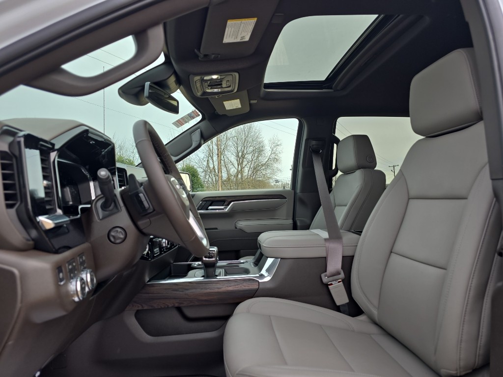 2026 GMC Sierra 1500 SLT - Photo 25