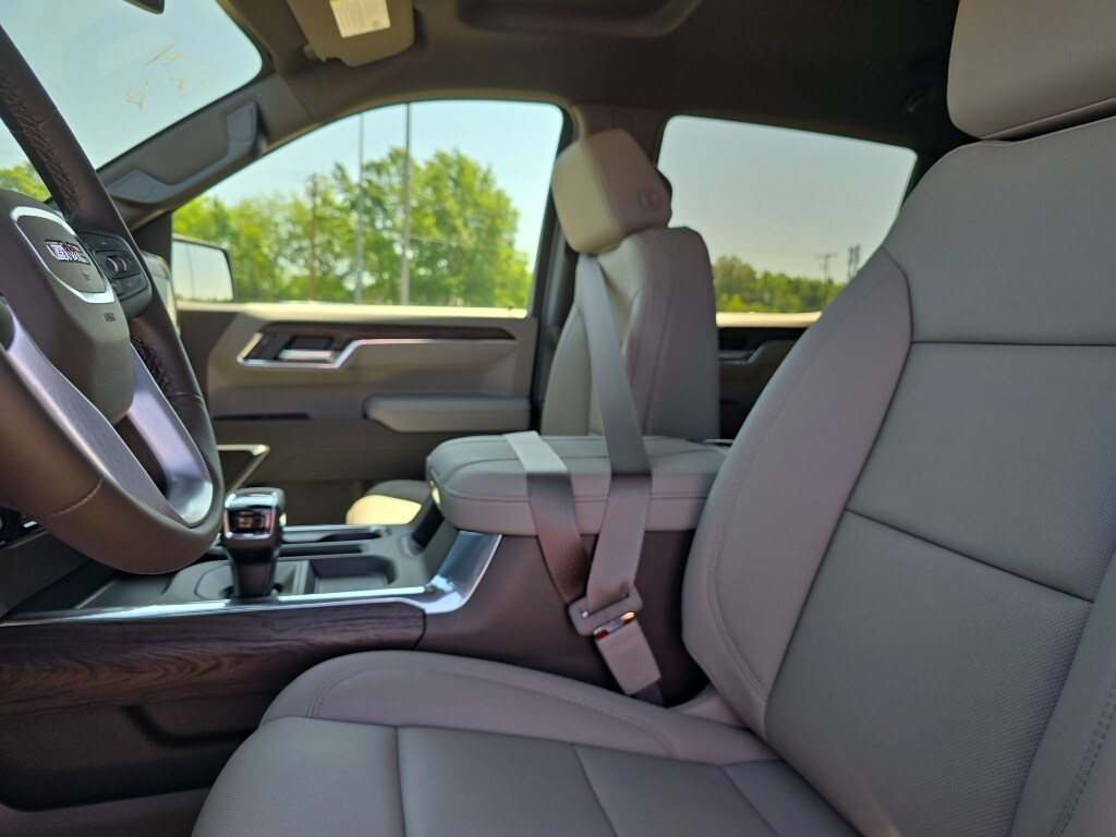 2026 GMC Sierra 1500 SLT - Photo 22