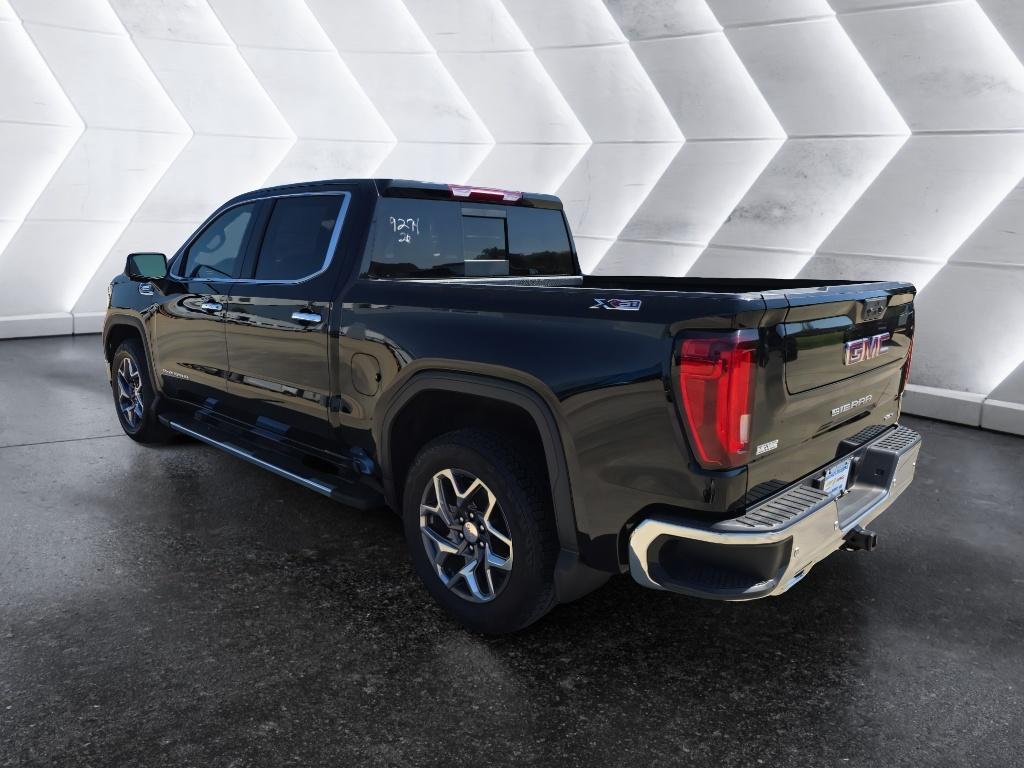 2026 GMC Sierra 1500 SLT - Photo 7