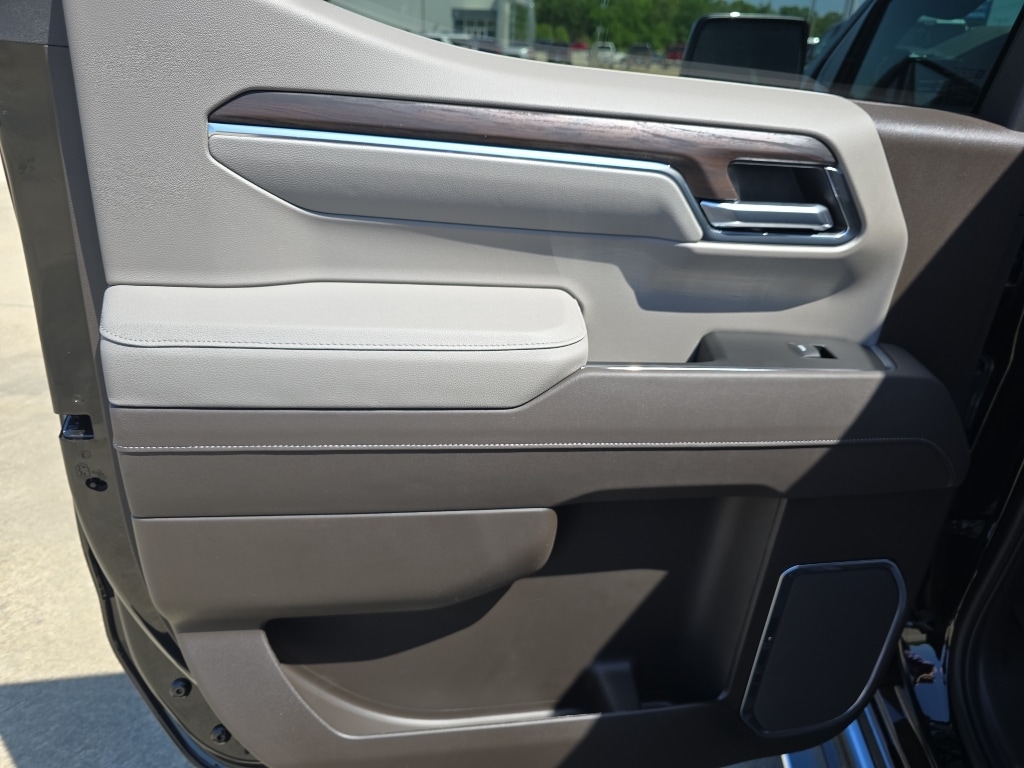 2026 GMC Sierra 1500 SLT - Photo 11