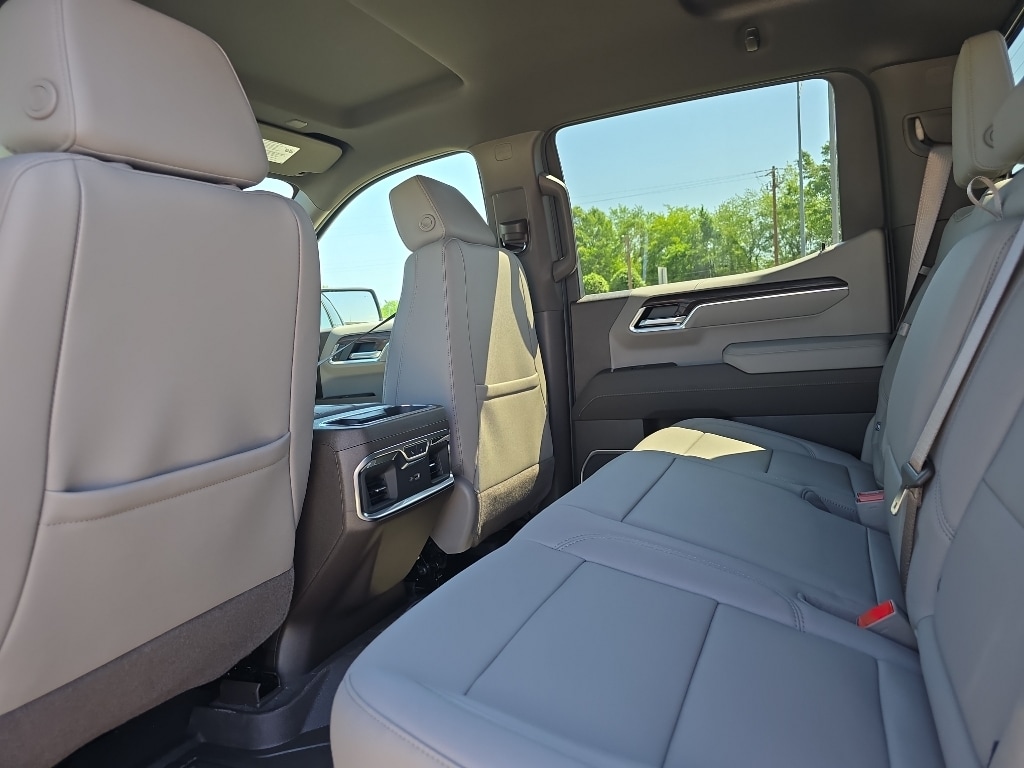 2026 GMC Sierra 1500 SLT - Photo 10